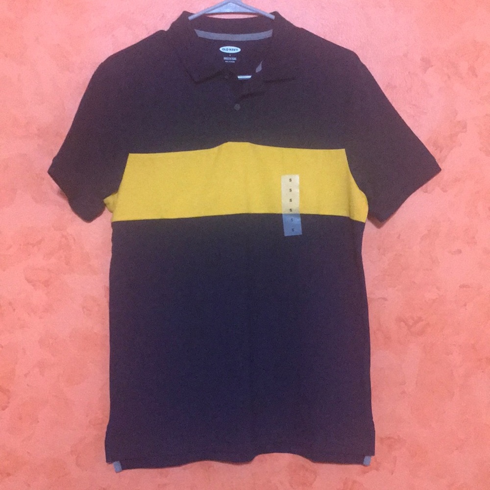 Old Navy Men's Polo Shirt - Picture 2 of 5